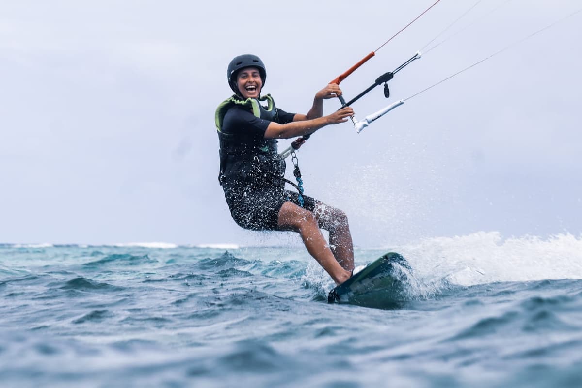 Kitesurf en pleine vitesse à la Baie de Sakalava