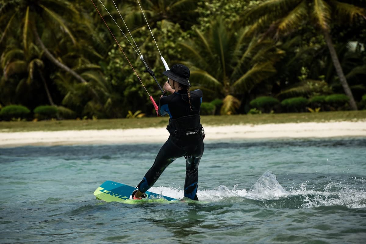Navigation kitesurf eaux bleues Nord Madagascar